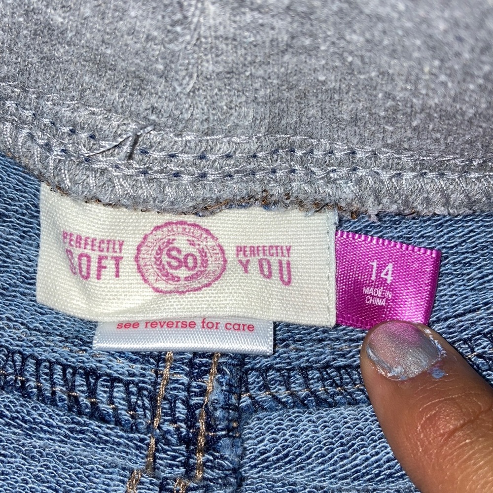 Two pants - Picture 9 of 9